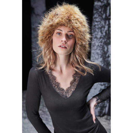 Alternative view of Gisela 10063