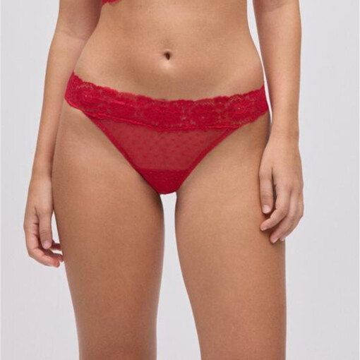 Alternative view of YSABEL MORA 10796