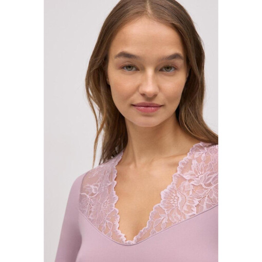 Alternative view of Ysabel Mora 19487