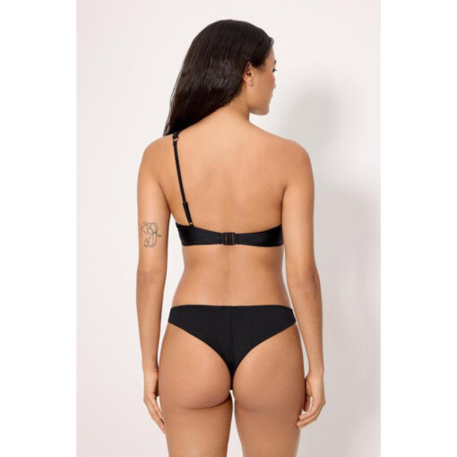 Alternative view of YSABEL MORA 83289