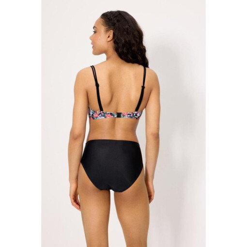 Alternative view of YSABEL MORA 83319