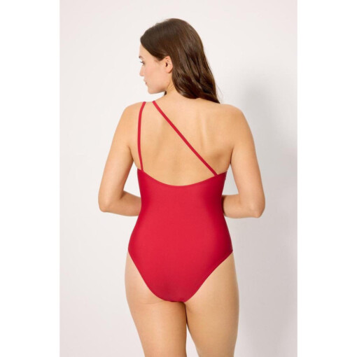 Alternative view of YSABEL MORA 83459