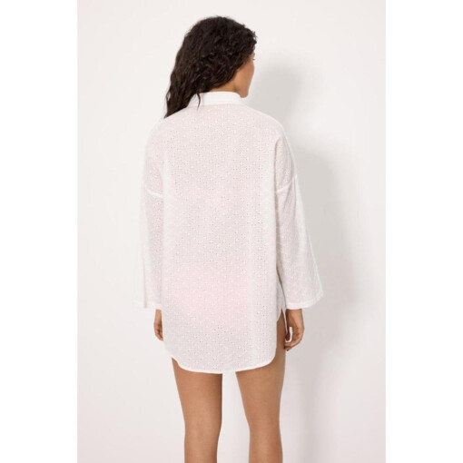 Alternative view of YSABEL MORA 86267