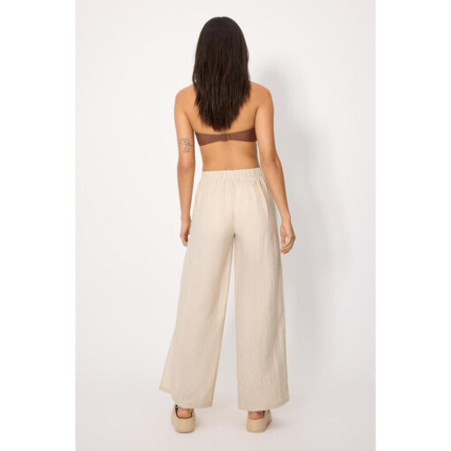 Alternative view of YSABEL MORA 86272