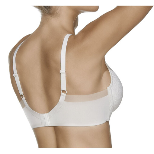 Alternative view of Selene Mireia C